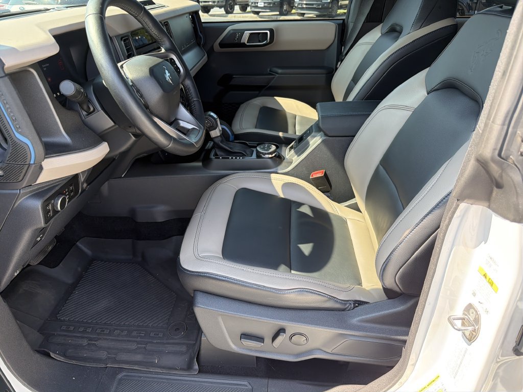 Used 2024 Ford Bronco Wildtrak AWD/4WD image 9