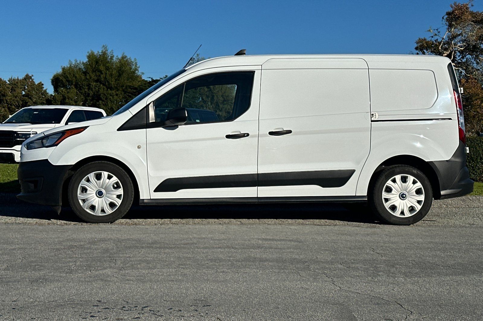 Used 2023 Ford Transit Connect XL FWD image 2