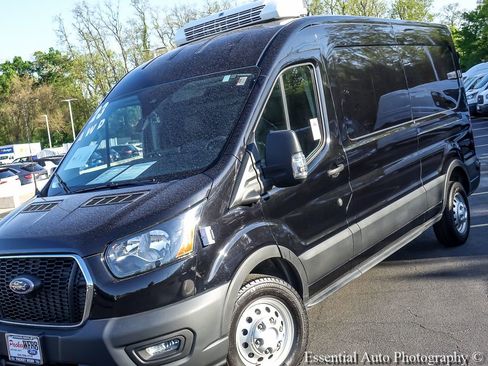 Used 2023 Ford Transit 250 Medium Roof AWD image 6