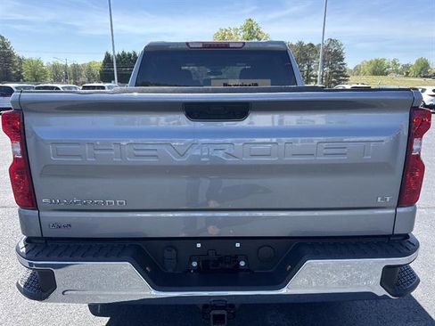 Used 2024 Chevrolet Silverado 1500 LT AWD/4WD image 5