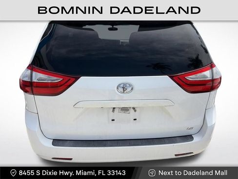 Used 2017 Toyota Sienna LE FWD image 8