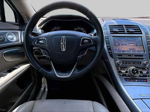 Used 2020 Lincoln MKZ Reserve w/ Luxury Package AWD/4WD image 6