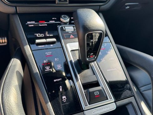 Used 2023 Porsche Cayenne S Platinum image 21