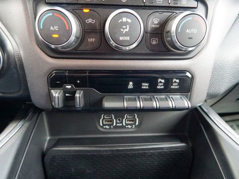 Used 2020 RAM 1500 Laramie w/ Sport Appearance Package image 32