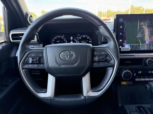 Used 2025 Toyota 4Runner TRD Off-Road Premium w/ Tow Technology Package AWD/4WD image 30