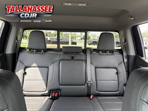 Used 2025 Chevrolet Silverado 1500 RST w/ Convenience Package II AWD/4WD image 31