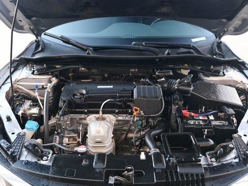 Used 2017 Honda Accord Sport image 18