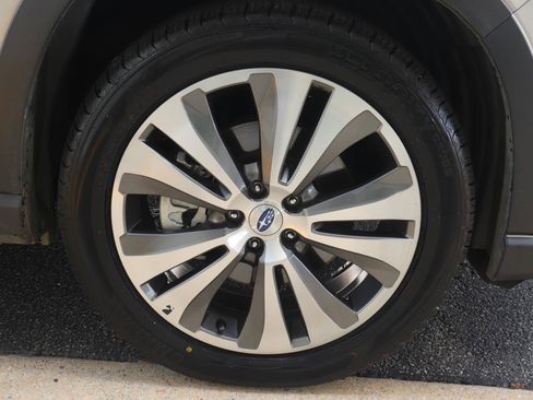 Used 2019 Subaru Ascent Limited w/ Popular Package #3 AWD/4WD image 42