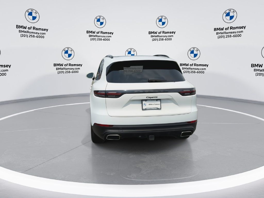 Used 2023 Porsche Cayenne AWD/4WD image 7