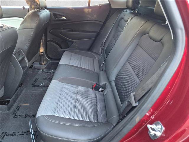Used 2025 Chevrolet Trax LT w/ LT Convenience Package FWD image 23