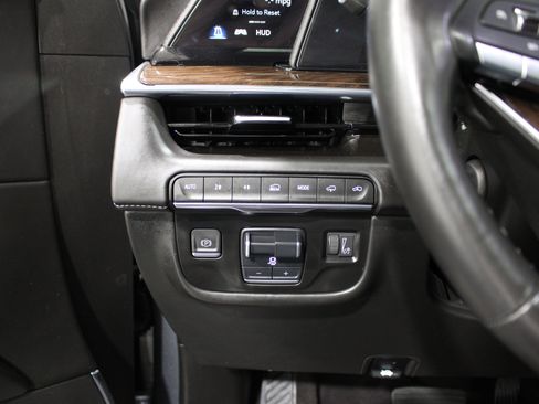 Used 2022 Cadillac Escalade ESV Sport Platinum AWD/4WD image 9