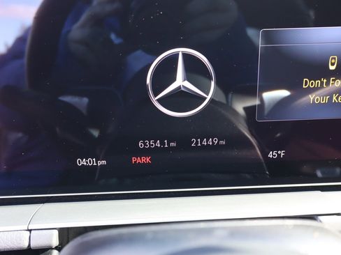 Used 2024 Mercedes-Benz GLE 450 4MATIC image 9