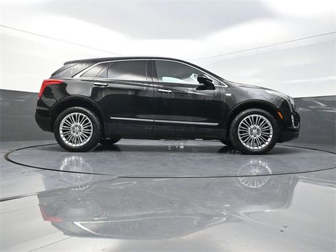 Used 2017 Cadillac XT5 Platinum image 24