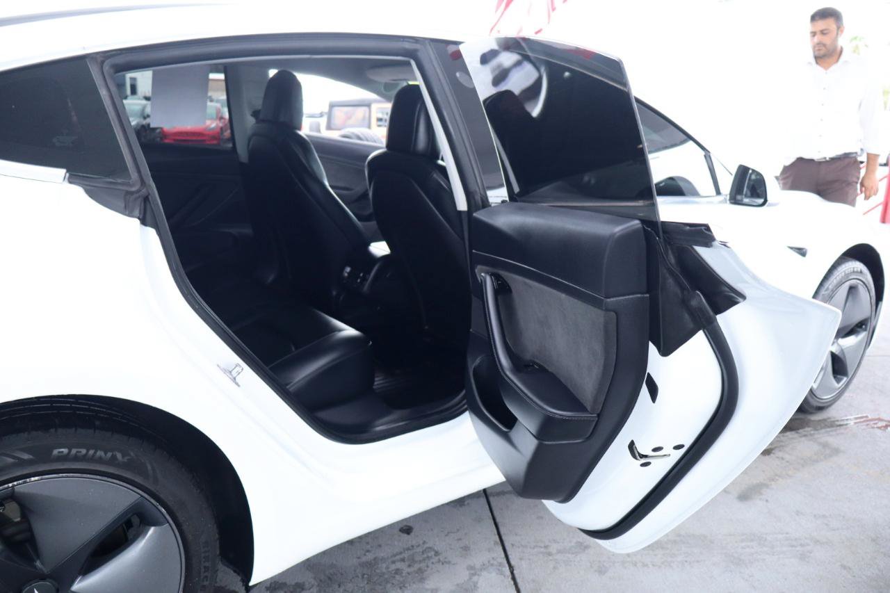 Used 2020 Tesla Model 3 Standard Range RWD image 33