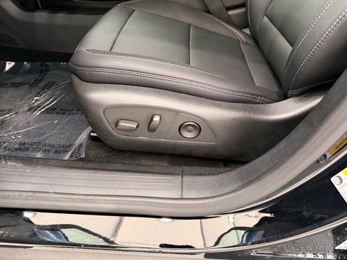 New 2026 Chevrolet Equinox EV LT image 13