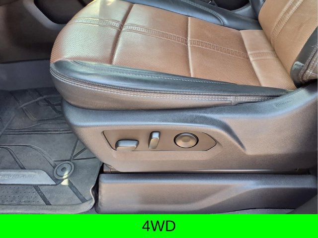 Used 2023 Chevrolet Silverado 1500 High Country w/ High Country Premium Package AWD/4WD image 19