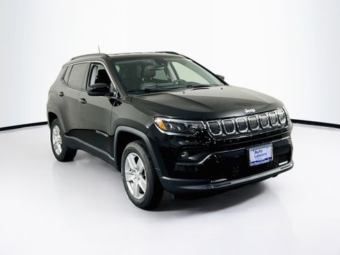 Used 2022 Jeep Compass Latitude AWD/4WD image 3