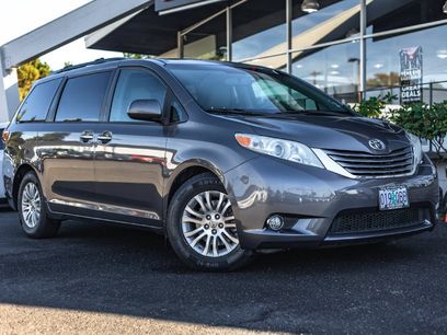 Used 2017 Toyota Sienna XLE w/ XLE Navigation Package