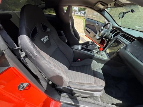 Used 2012 Ford Mustang Boss 302 w/ Boss 302 Accessory Pkg RWD image 32