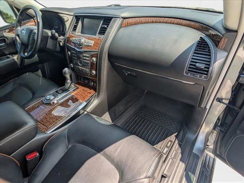 Used 2020 Nissan Armada SL image 23
