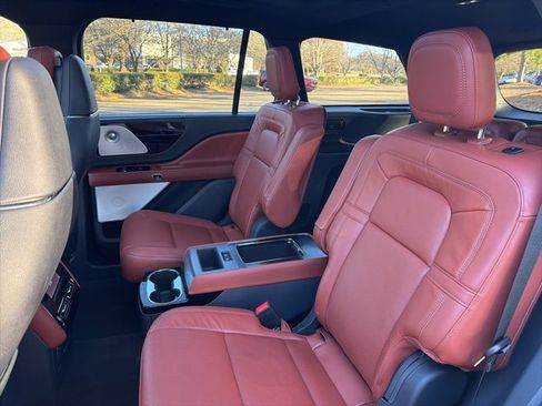 Used 2025 Lincoln Aviator Reserve w/ Equipment Group 201A image 22