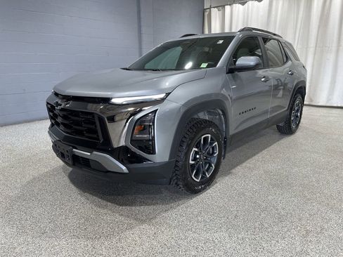 Used 2026 Chevrolet Equinox ACTIV w/ Convenience Package III AWD/4WD image 4