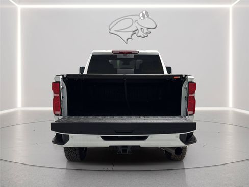 Used 2026 Chevrolet Silverado 2500 High Country w/ Technology Package AWD/4WD image 5