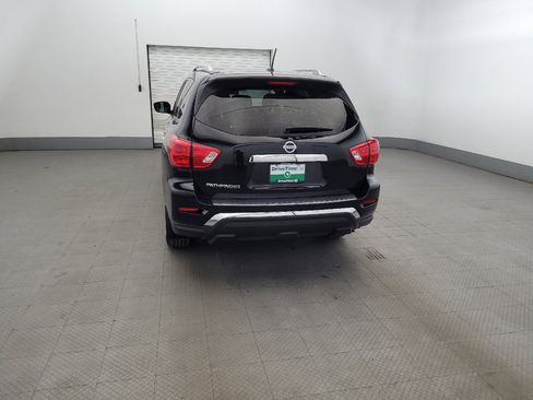 Used 2017 Nissan Pathfinder S AWD/4WD image 6