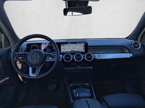 Used 2023 Mercedes-Benz EQB 250+ image 15