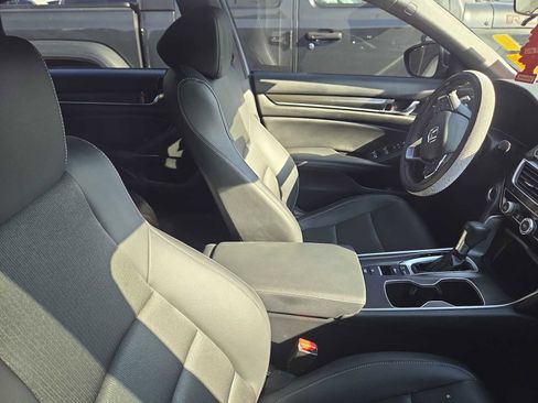 Used 2022 Honda Accord Sport image 11