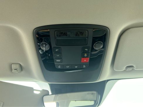 New 2026 Kia Carnival EX FWD image 20