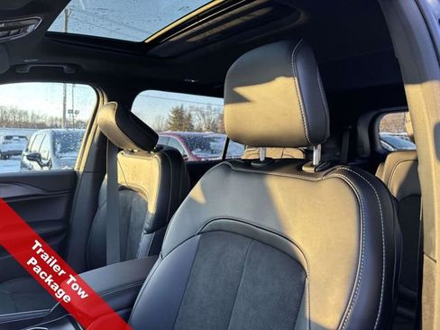 New 2025 Jeep Grand Cherokee L Altitude image 14