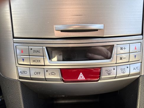 Used 2014 Subaru Outback 2.5i Limited image 21