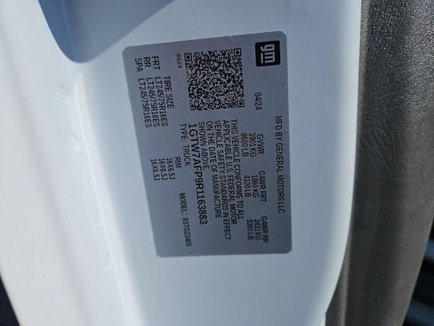 Used 2024 GMC Savana 2500 w/ Driver Convenience Package RWD image 34
