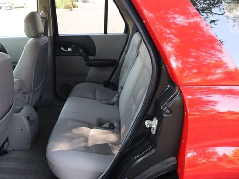 Used 2005 Saturn Vue 2WD w/ Sport Plus Pkg image 20