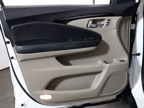 Used 2019 Honda Pilot Touring image 26
