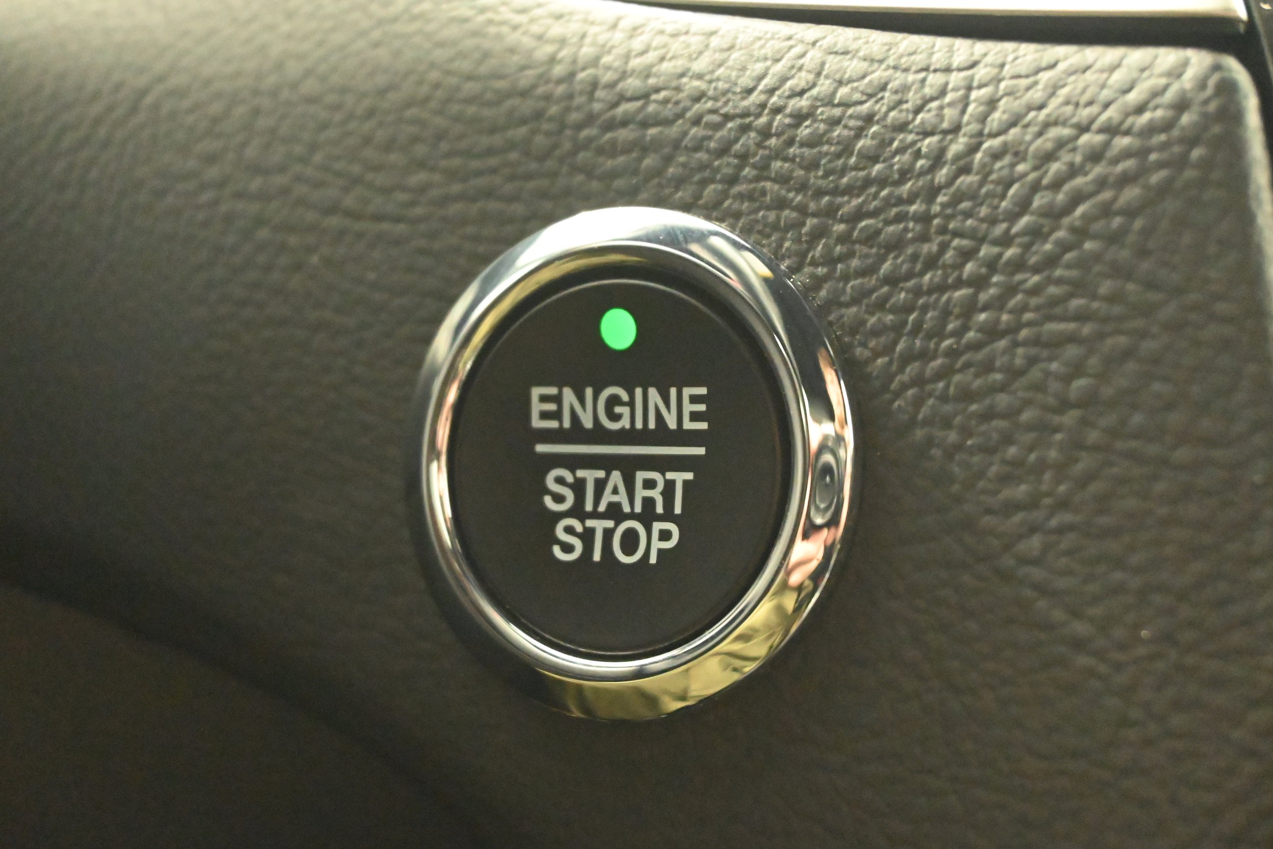Used 2020 Ford Edge ST-Line w/ Cold Weather Package AWD/4WD image 10