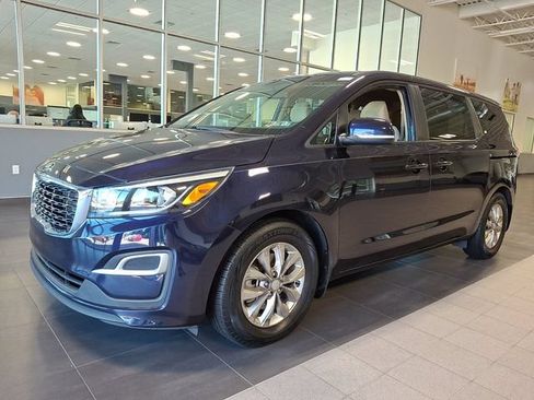 Used 2019 Kia Sedona LX FWD image 3