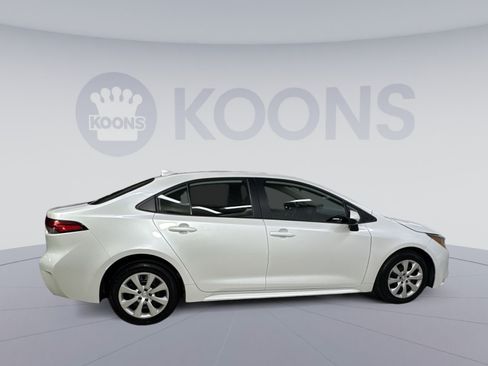 Used 2024 Toyota Corolla LE FWD image 21