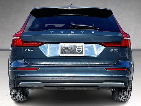 Certified 2026 Volvo V60 B5 Cross Country Plus w/ Protection Package Premier image 5