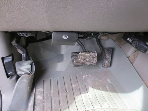 Used 2003 Chevrolet Suburban LS w/ LS Preferred Equipment Group image 20