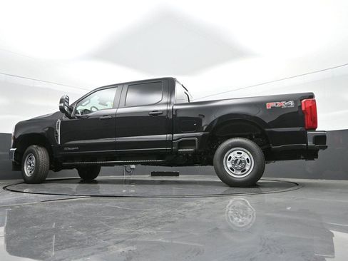 New 2025 Ford F250 XL image 29