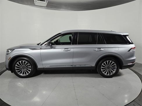 Certified 2023 Lincoln Aviator 2WD w/ Premium Package image 7