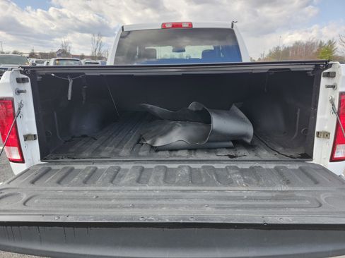 Used 2016 RAM 1500 Express image 21