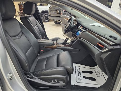 Used 2013 Cadillac XTS Luxury FWD image 20