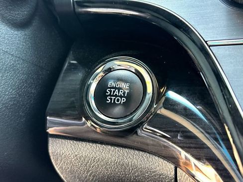 Used 2015 Toyota Avalon XLE FWD image 16
