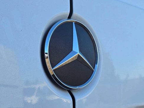 Used 2025 Mercedes-Benz Sprinter 2500 image 18