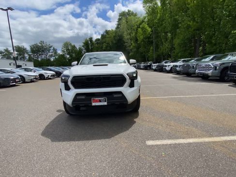 Used 2026 Toyota Tacoma TRD Sport AWD/4WD image 3