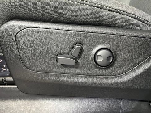 Used 2025 RAM 1500 Big Horn AWD/4WD image 21