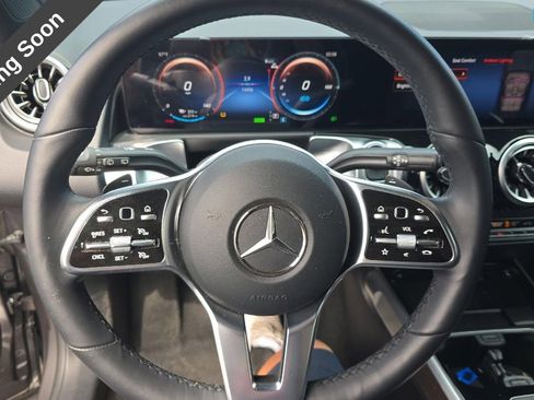 Used 2023 Mercedes-Benz EQB 300 4MATIC image 8